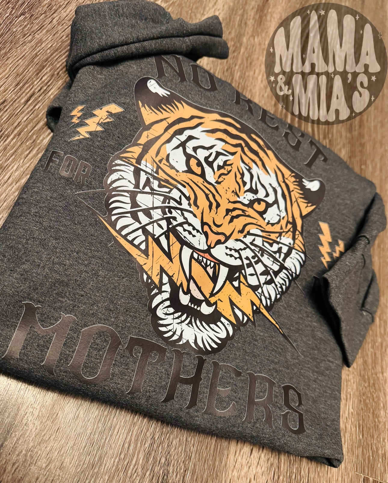 No Rest For The Mamas - Sweatshirt